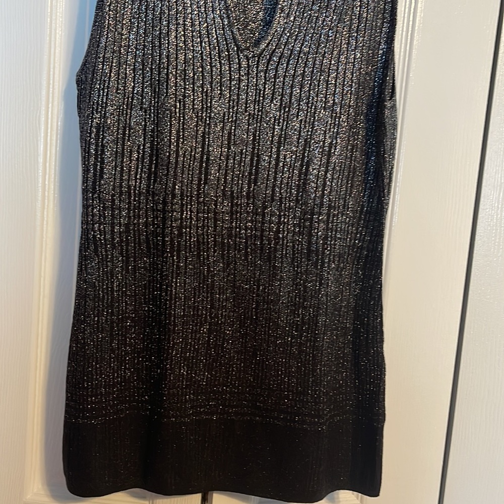 NWT White House Black Markets shimmer Ombre shell sleeveless  shirt size XS - Picture 5 of 8